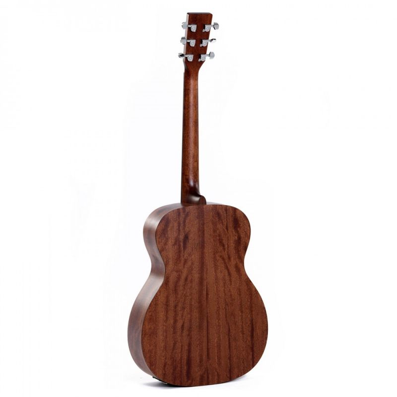 Sigma 000ME. Stålstrengs Gitar