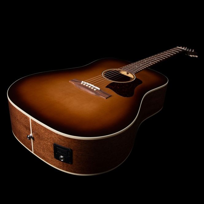 Hovedbilde Art & Lutherie Americana Light Burst GT EQ. ...